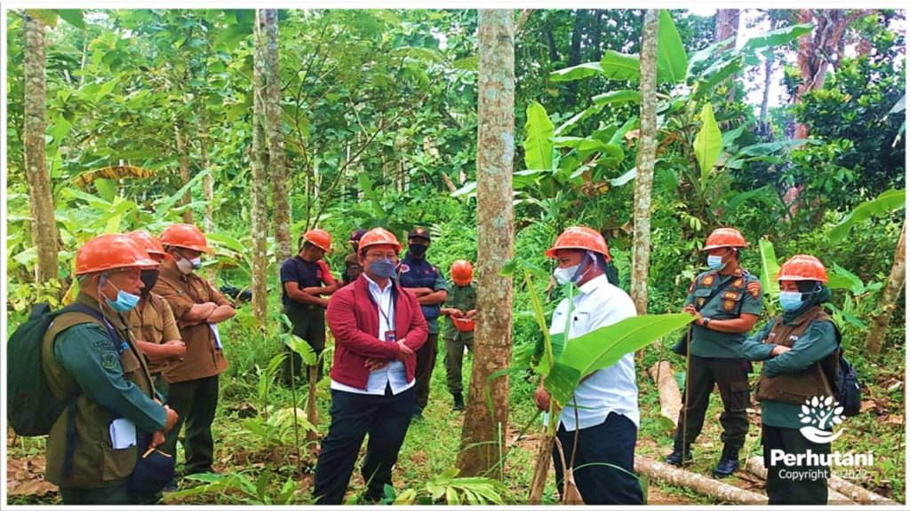 Penguatan Kelembagaan Kelompok Tani Hutan